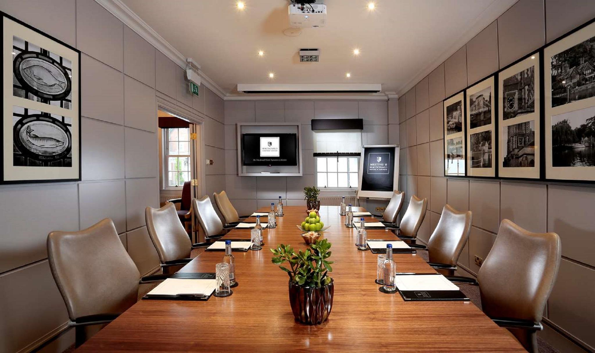 Macdonald Compleat Angler Hotel Marlow  Bagian luar foto
