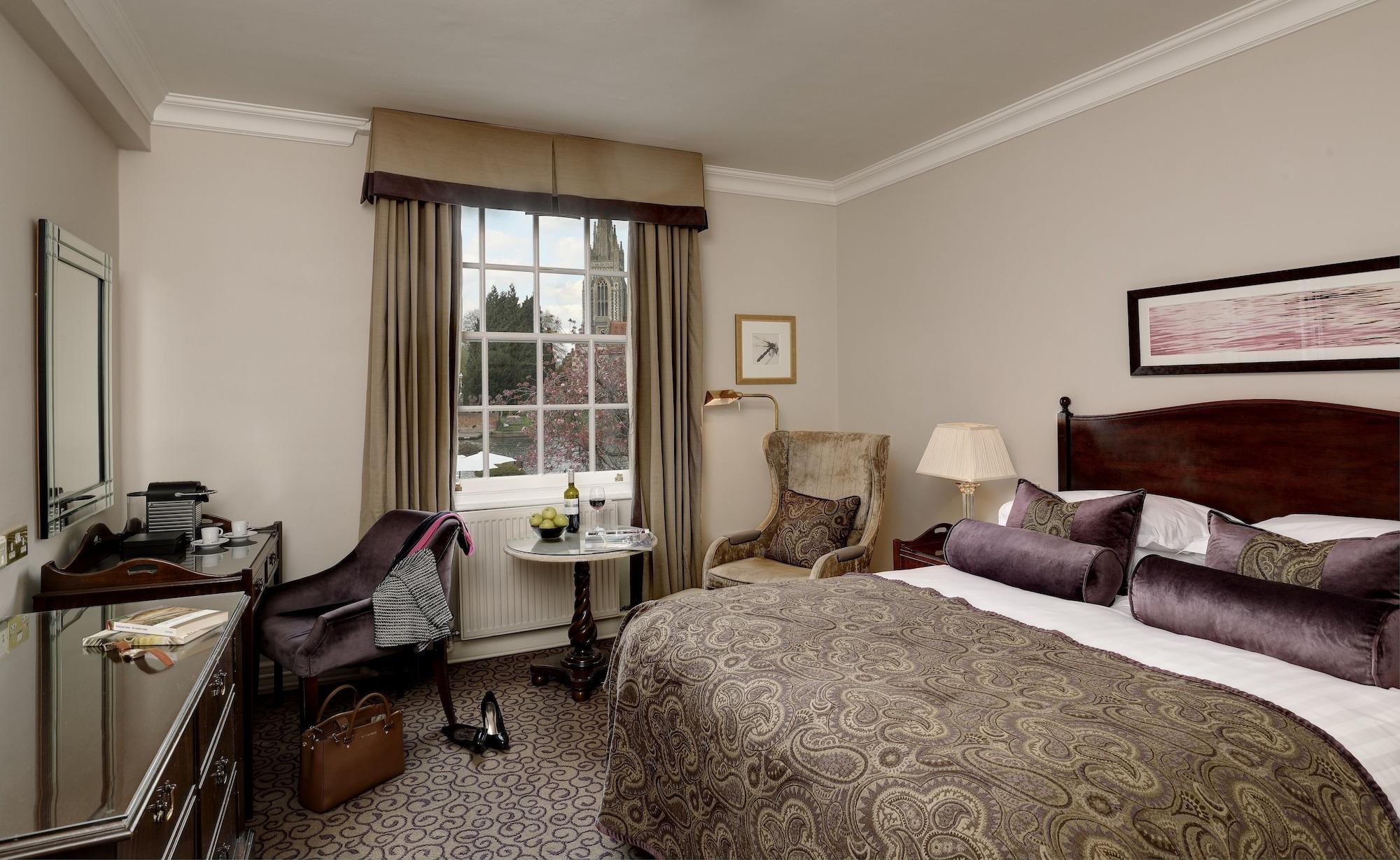 Macdonald Compleat Angler Hotel Marlow  Bagian luar foto