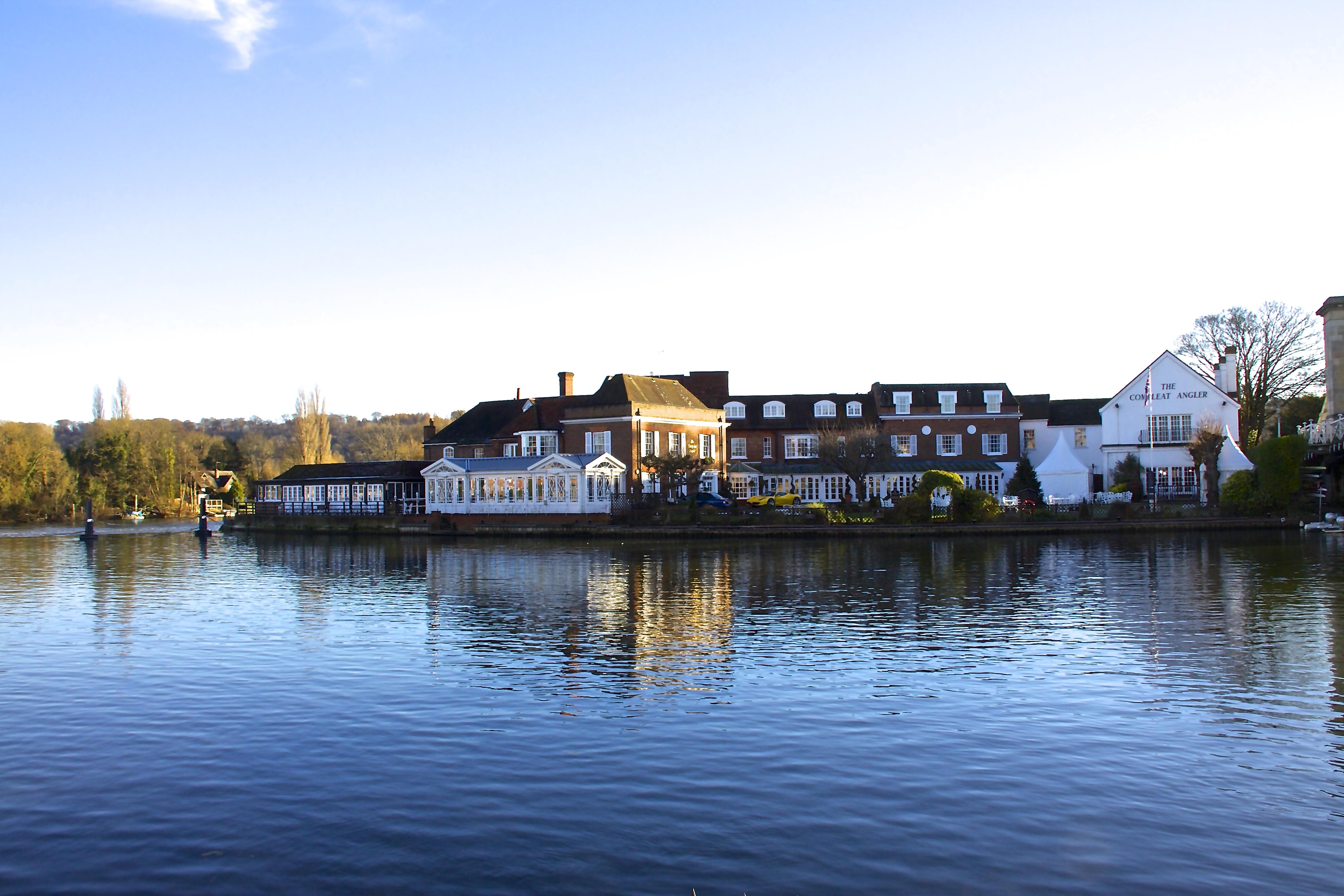 Macdonald Compleat Angler Hotel Marlow  Bagian luar foto