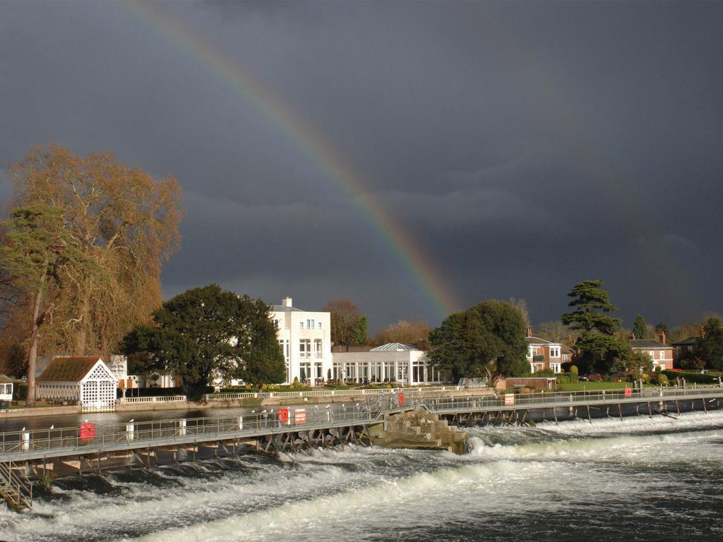 Macdonald Compleat Angler Hotel Marlow  Bagian luar foto